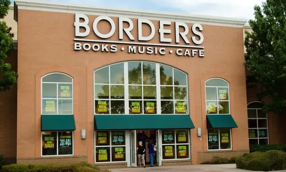 Borders Live at 01: Borders vs. Amazon Email Marketing 1 Borders