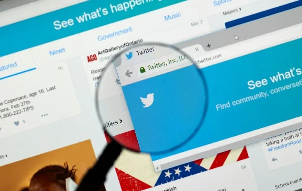 To Tweet or Not to Tweet 1 Twitter