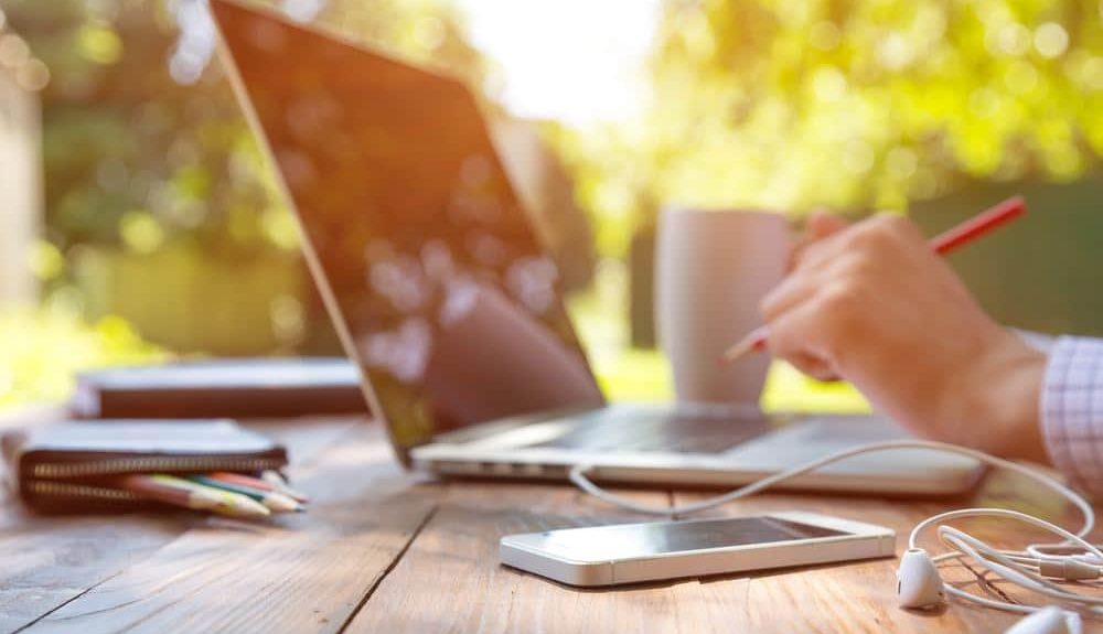 outdoor laptop