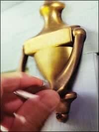 door knocker