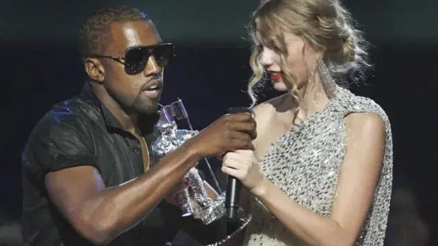 kanye taylor swift mic