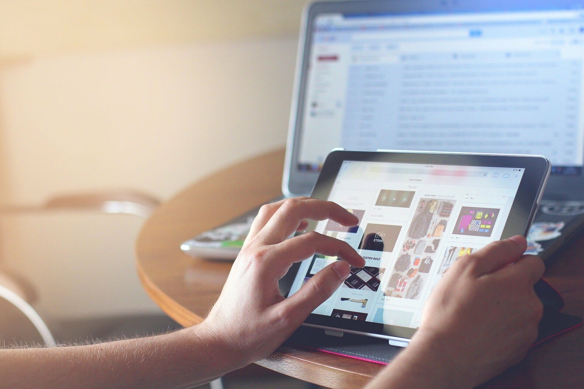 consumer engaging with website
